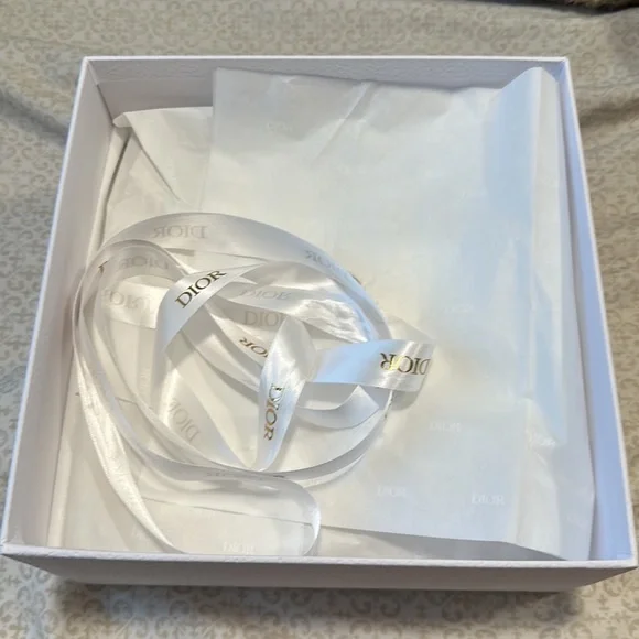 Empty Dior box - Picture 2 of 2